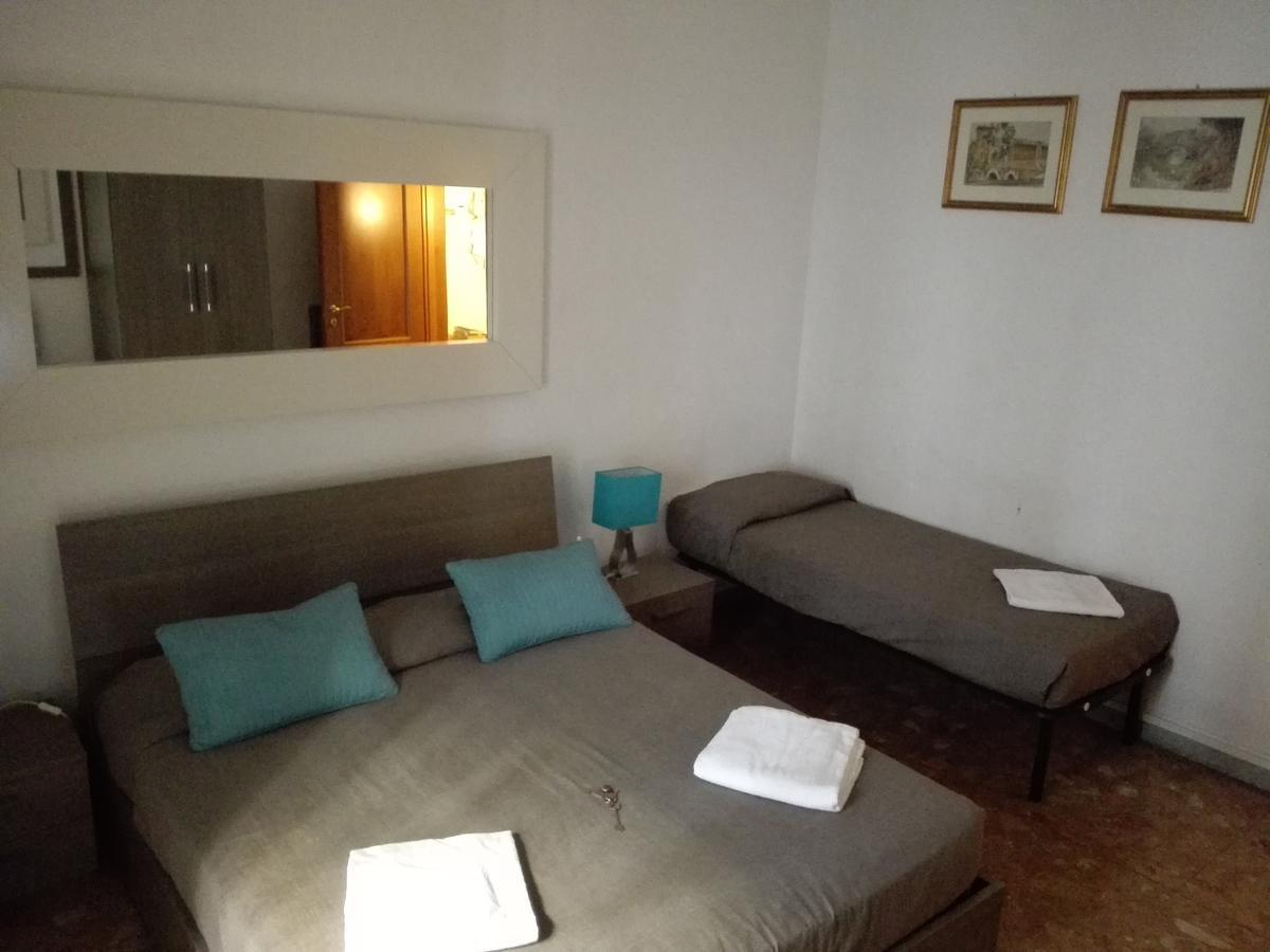 Aloha Rome 2 Hotel Buitenkant foto