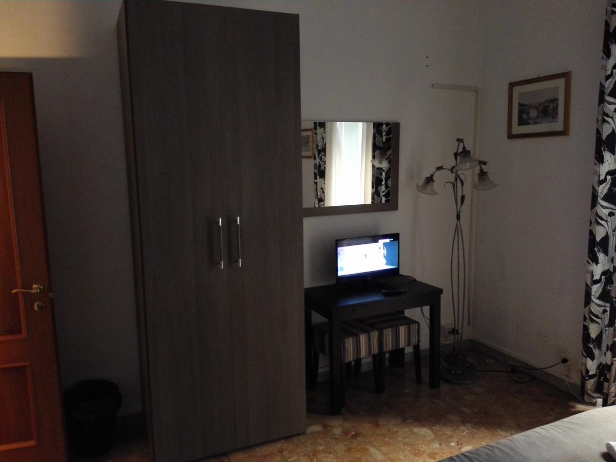 Aloha Rome 2 Hotel Buitenkant foto